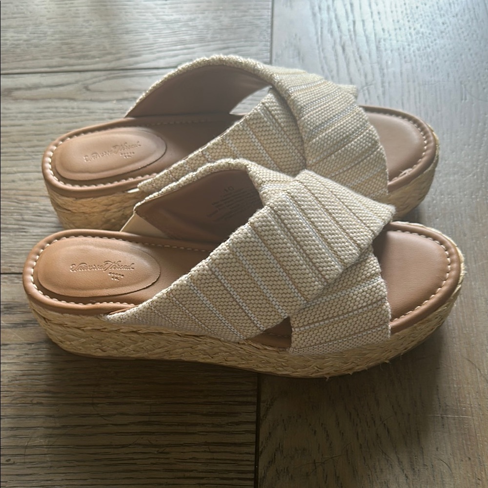 Universal Thread Cream Tan Knit Criss Cross Platform Espadrille Slide Sandals
